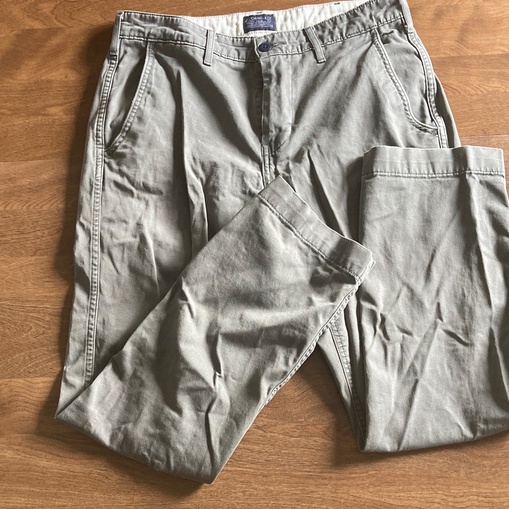 Levi's Women’s Chino Pants in Light Khaki